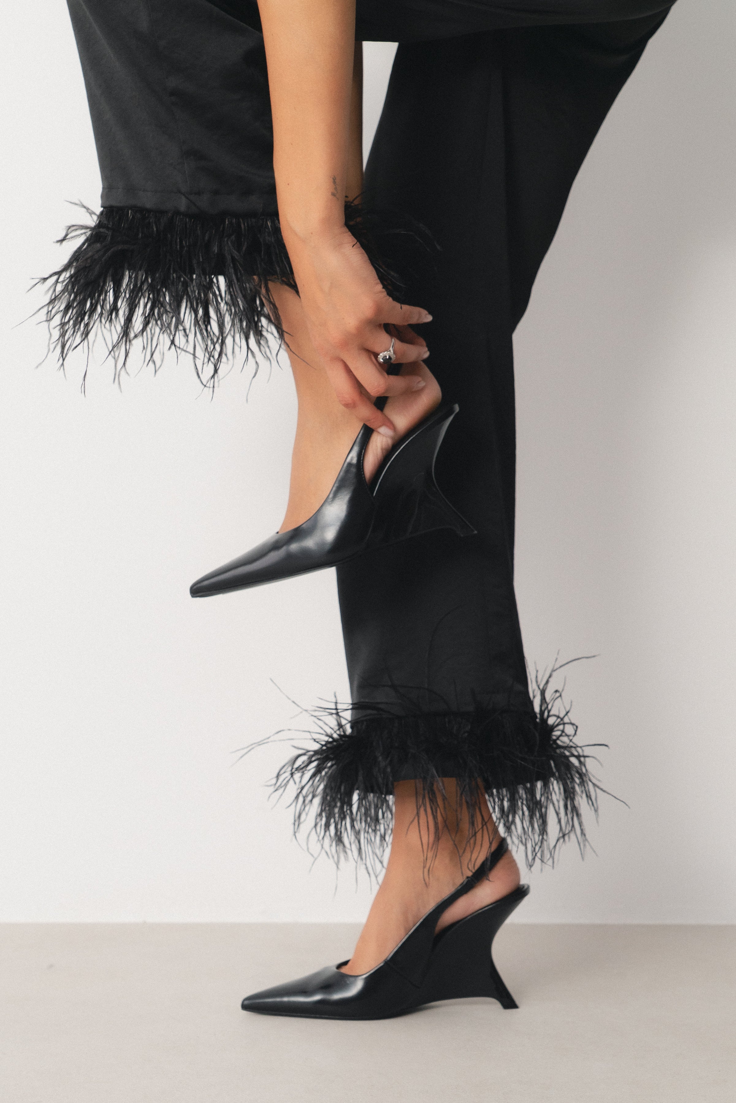 BOB FEATHER TROUSERS BLACK