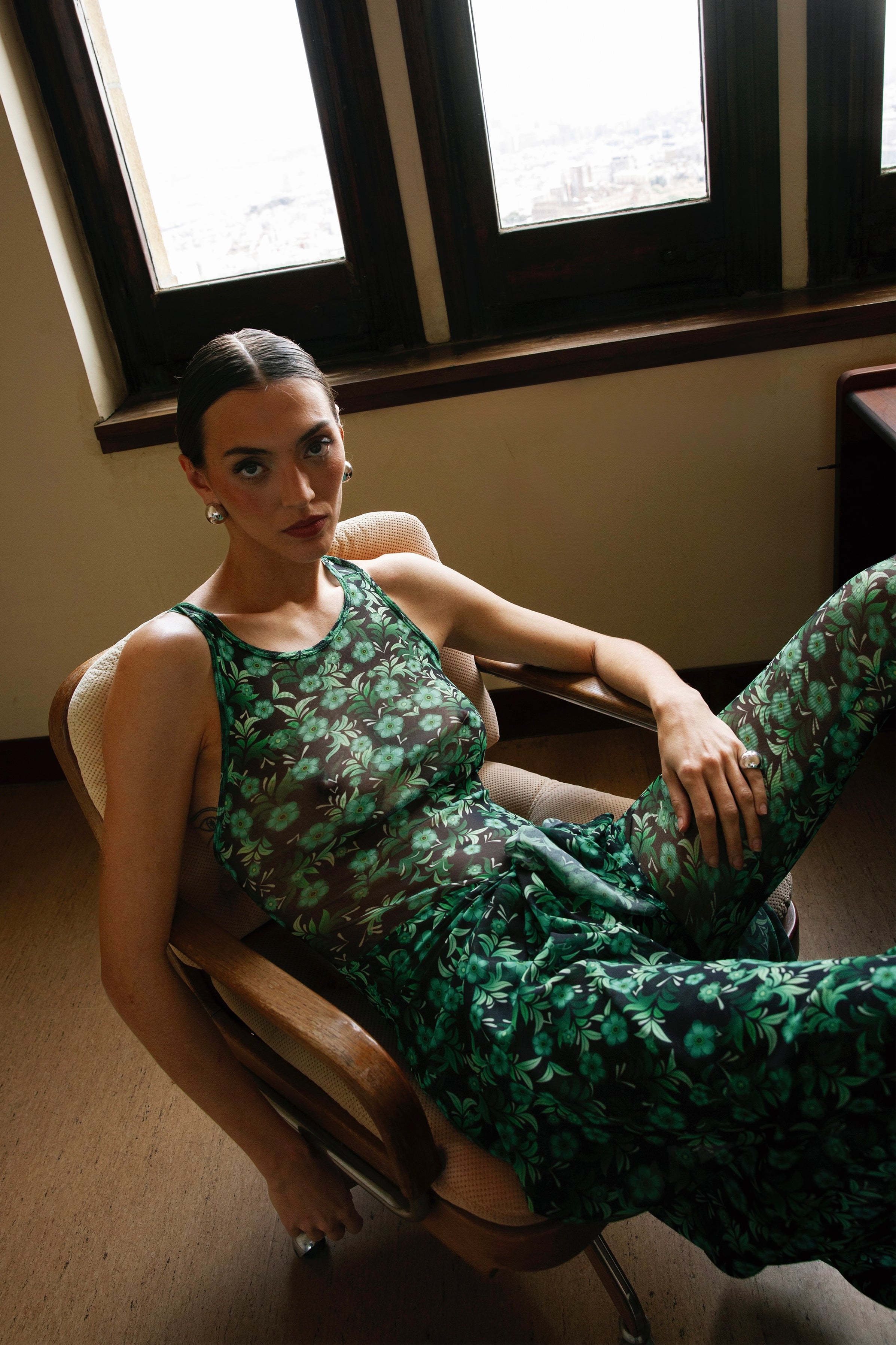 TAURUS BODYSUIT & PAREO FLOWERS