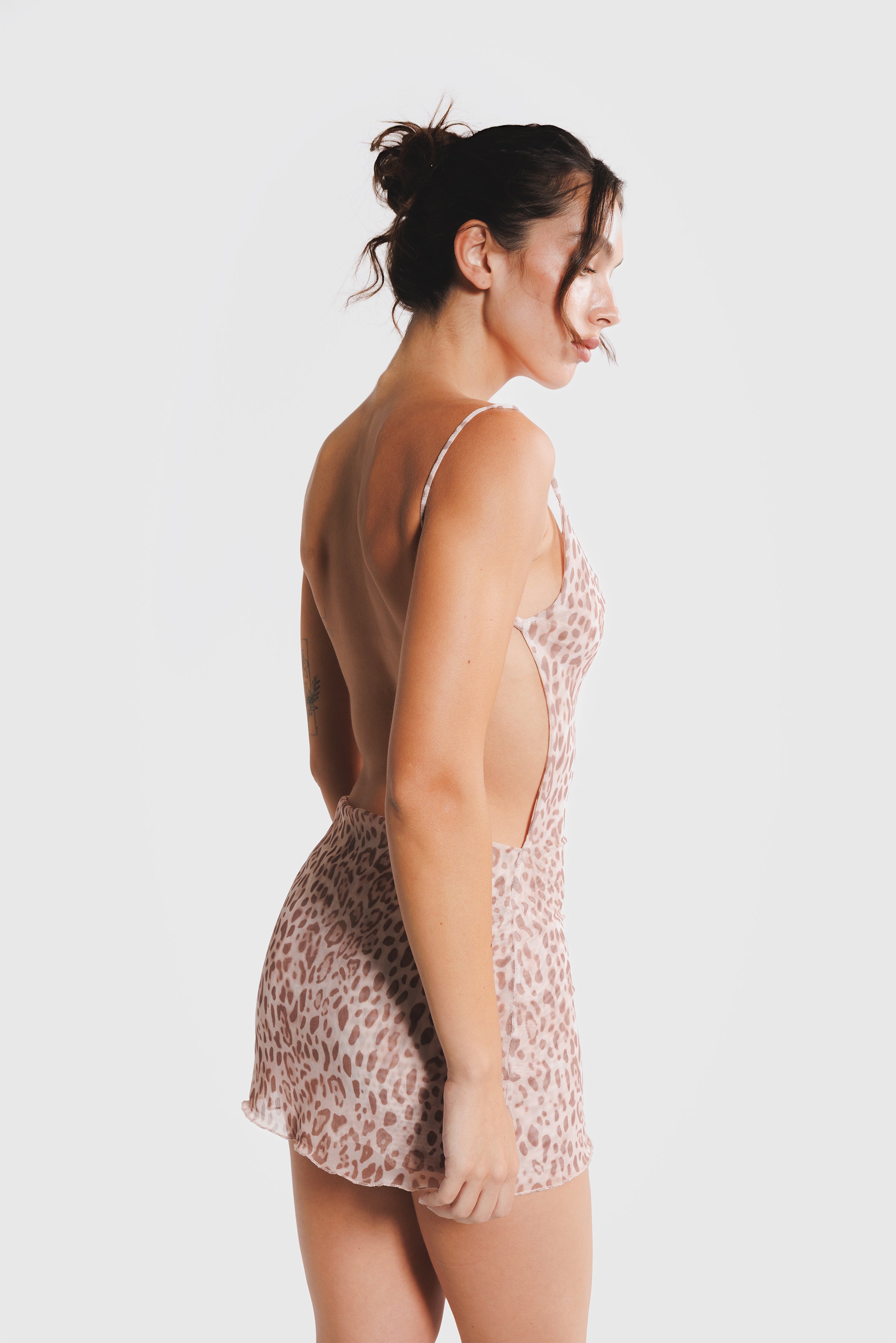 MESH MINI DRESS DUNE