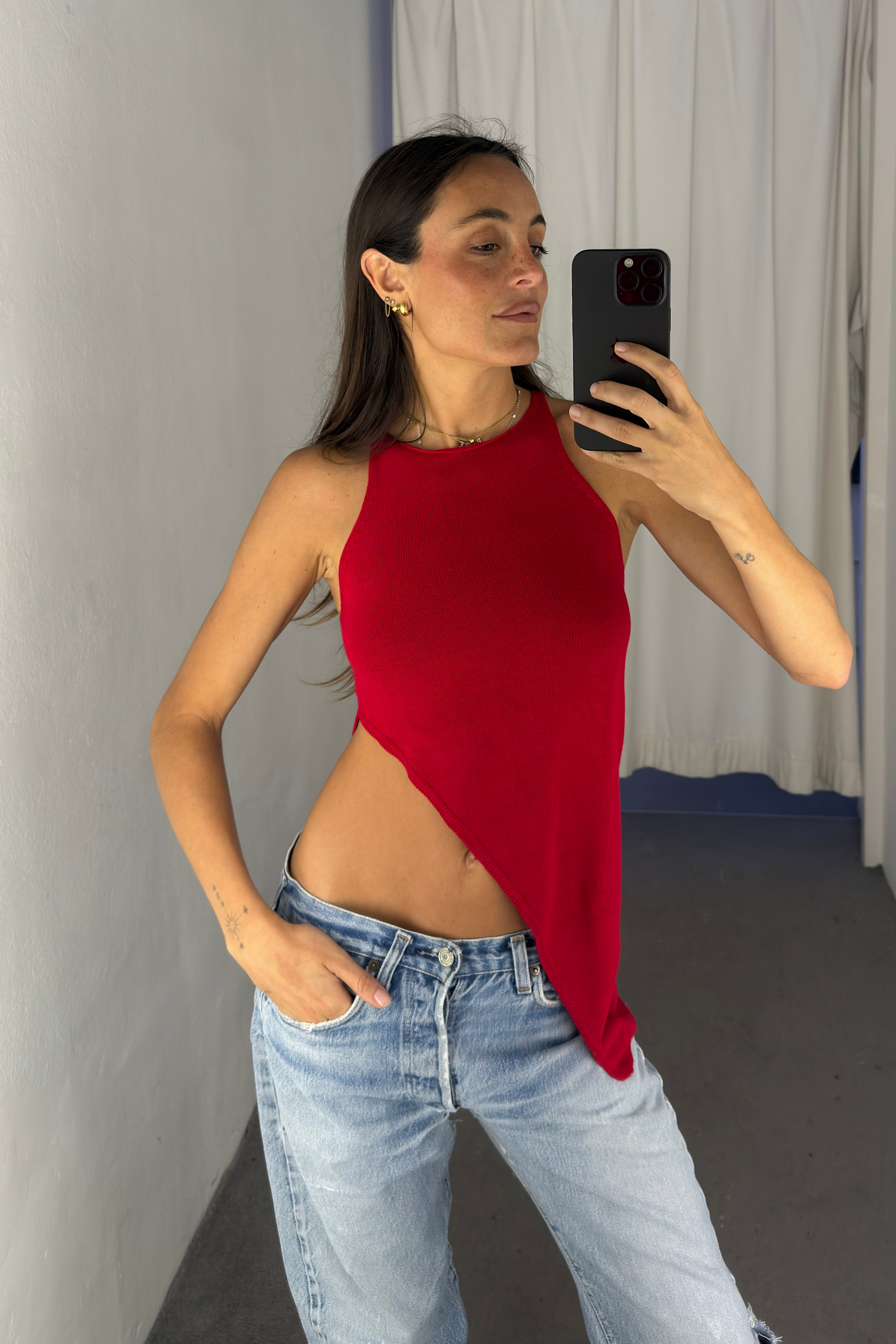 ASYMMETRIC TOP RED